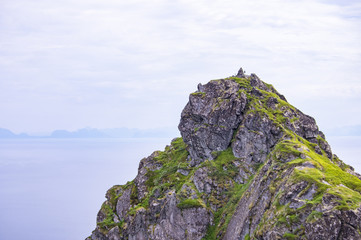 Cairn sur un sommet des Lofoten