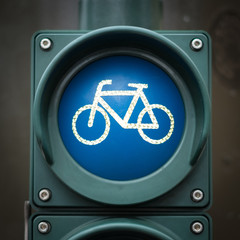 bicycle symbol on traffic light - bicycle icon