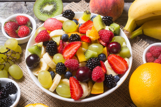 Fruit and berries salad