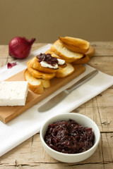 Onion marmalade with bread and cheese