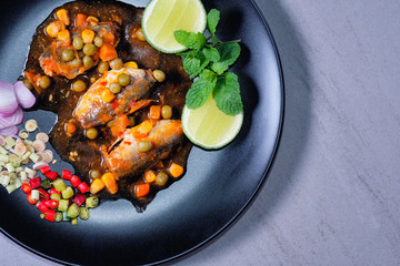 Thai Food - Spicy Canned Sardine Salad (Yum Pla Ka-Pong)