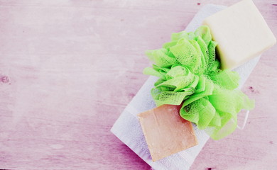 savons bio,serviette et fleur de douche