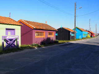 Fototapeta na wymiar Cabanes colorées de la Baudissière, ile d'Oléron