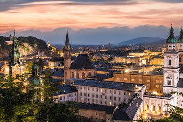 Obraz premium Panoramic view of beautiful Salzburg in Austria