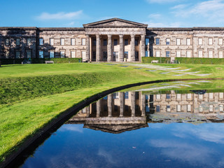 The front of the classical looking building of the Scottish National Gallery of Modern Art in Edinburgh, Scotland