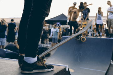 Group of skaters waiting for their turn on the slide © Zarya Maxim