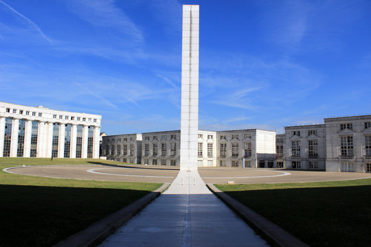 Cergy - Tour Belv&eacute;d&egrave;re - Axe Majeur