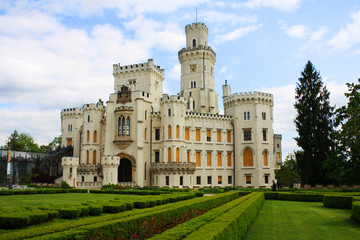 Fototapeta na wymiar Schloss Hluboka in der Nähe der Stadt Budweis in Tschechien