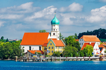 Wasserburg am Bodensee mit Halbinsel, Malhaus und St. Georg