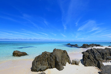 沖縄の美しい海とさわやかな空