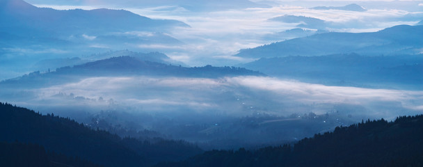Obraz na płótnie Canvas Sunrise in the Alps
