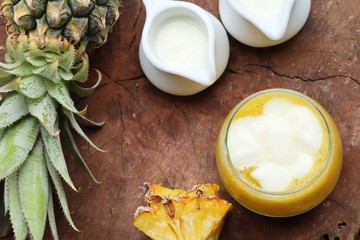 pineapple smoothies with yogurt