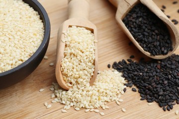Black and white sesame seeds