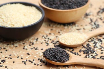 Black and white sesame seeds