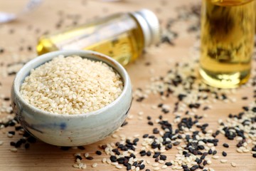 Sesame oil with seeds