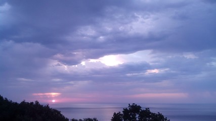 закат на море