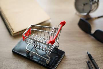 Shopping cart and smart phone