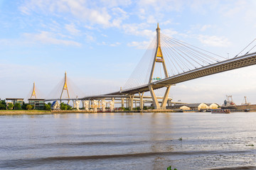 Obraz premium Beautiful Big Bhumibol Bridge / Big bridge at the river