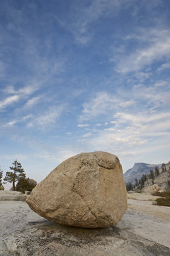 Glacier erratics (boulders) at Olmstead Point, Yosemite NP, California