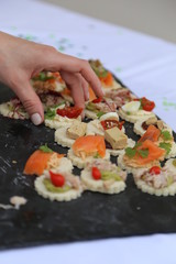 Se servir au buffet