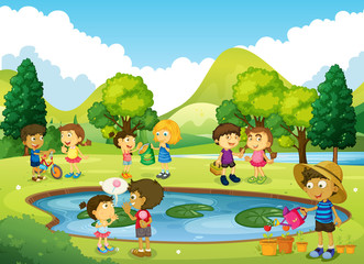 Obraz na płótnie Canvas Children having fun in the park