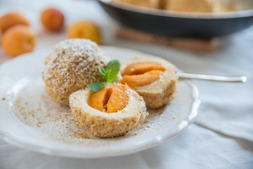 Marillenknödel, Aprikosenknödel 