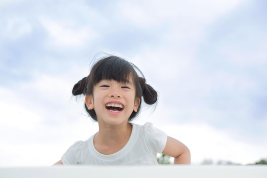 身を乗り出す のストック写真 ロイヤリティフリーの画像 ベクター イラスト Adobe Stock 身を乗り出す のストック写真 ロイヤリティフリーの画像 ベクター イラスト Adobe Stock