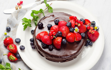 Chocolate cake with berries
