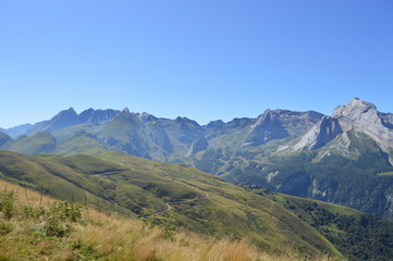 les montagnes pyrénées, 64