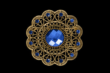 Vintage brooch isolated © Tarzhanova