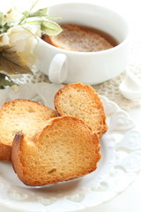 Fototapeta na wymiar french bread and onion soup
