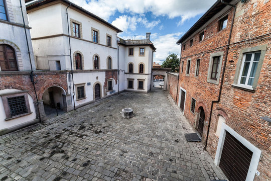 Altopascio, Piazza Ospitalieri