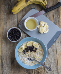 Breakfast: oatmeal with bananas and blueberries