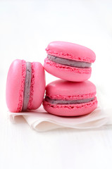 traditional french macarons