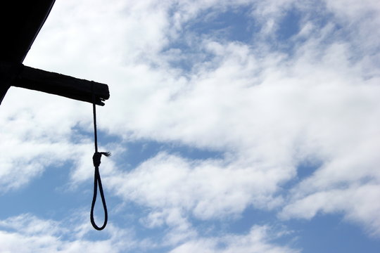 Todesstrafe: Galgen mit Strick samt Henkersknoten