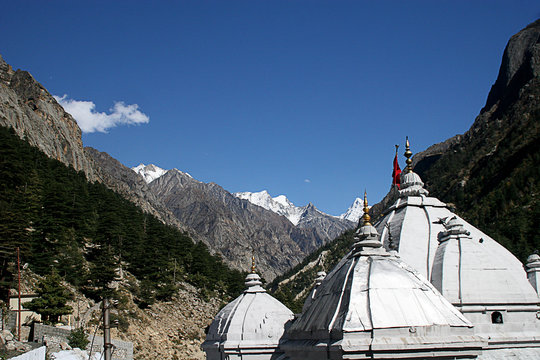 Chardham Trek Norther India Bhagirathi Peaks Mana Village Badrinath Ganges Bhojvasa Ama Dablam Nepal