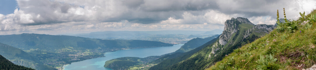 Naklejka premium Lac d'Annecy vu de la Tournette