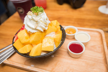 bingsu fruit ice cream Korean dessert