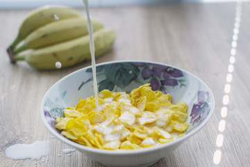 Cornflakes in a bowl