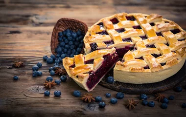 Rolgordijnen Blueberry pie © pilipphoto