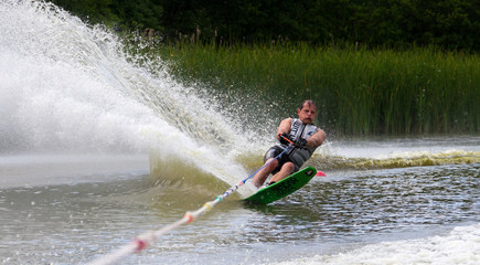 slalom waterskier