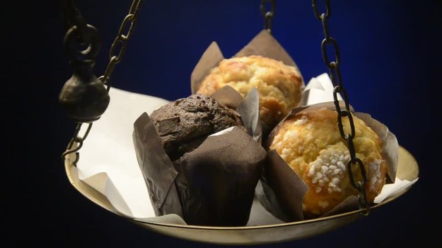 Muffin &Mu;ά&phi;&iota;&nu; 머핀 Маффин 玛芬 Muffins Muffini Magdalena video Muffinssi Plum マフィン Panquecito cake Մաֆին Queque מאפין 