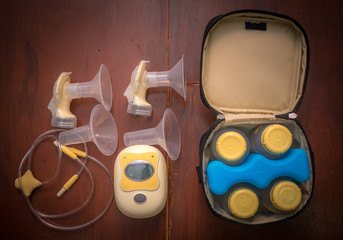 Electric breast pump