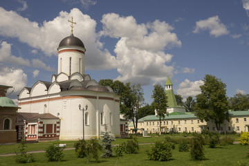 Нико́ло-Пешно́шский монасты́рь — православный мужской монастырь