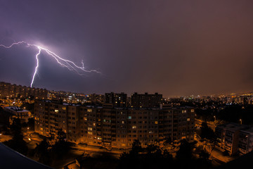 Fototapeta na wymiar Storm in the city