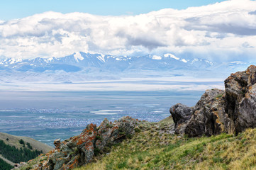 Fototapeta na wymiar Perspective view of South-Kurai mountain chain with clouds