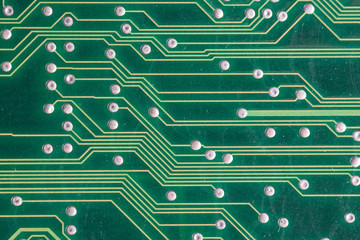 Copper tracks on the printed circuit board
