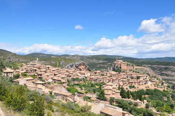 Fototapeta na wymiar Medieval town of Alquezar in Spain