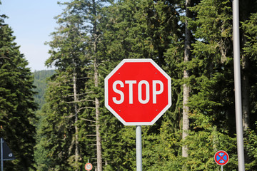 Stop - schützt die Natur