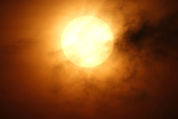 曇り日の朝日_722